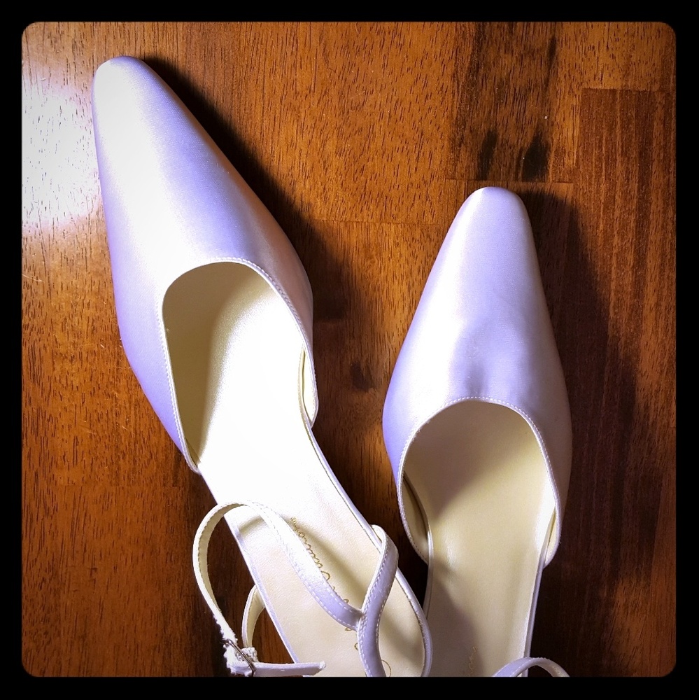 Dyeable Heels Slings NWOT